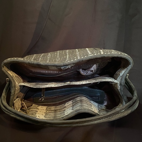 Samoe Gray purse 2 straps. Divided w/zippered & open pockets. Snakeskin detail - Picture 2 of 2